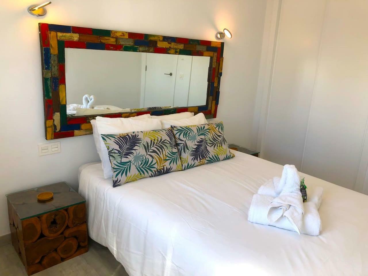 Sea Breeze With Shared Pool And Near The Beach Lejlighed Costa Teguise Eksteriør billede