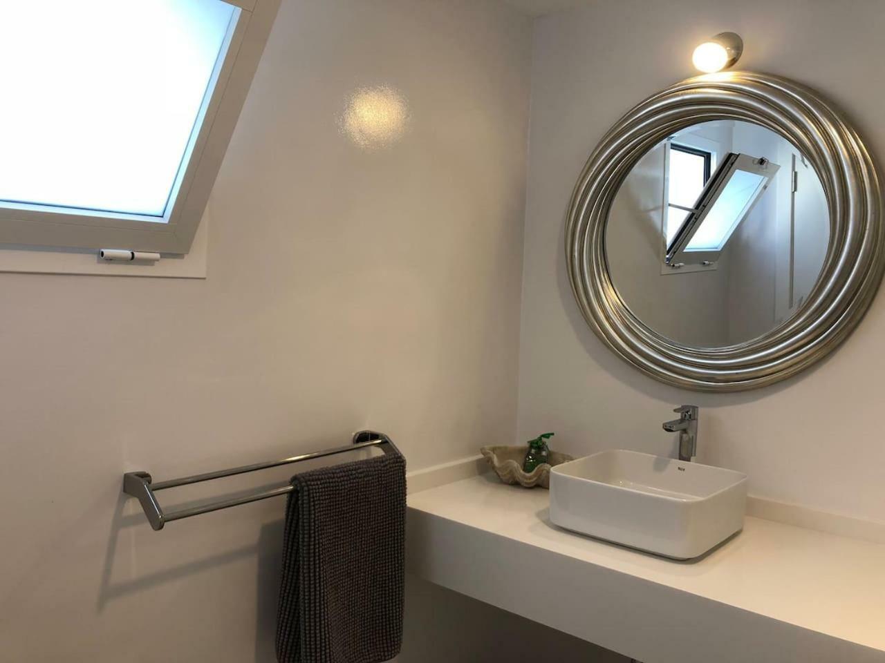 Sea Breeze With Shared Pool And Near The Beach Lejlighed Costa Teguise Eksteriør billede