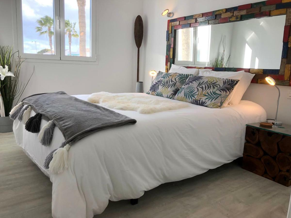 Sea Breeze With Shared Pool And Near The Beach Lejlighed Costa Teguise Eksteriør billede